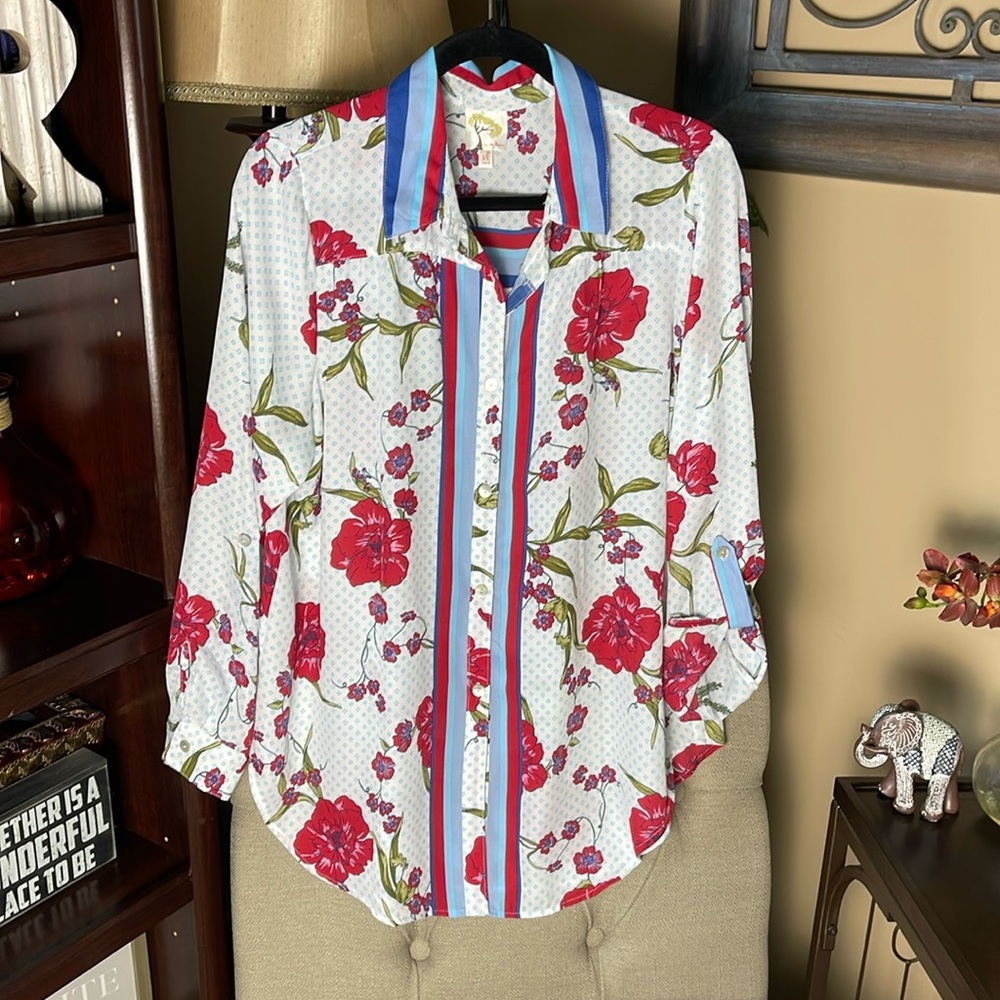 Cheerful fig and flower tunic.